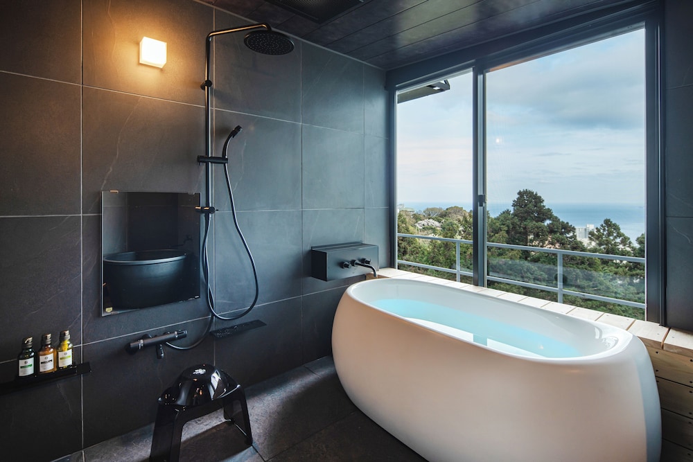 サウナ・温泉付ジュニアスイート オーシャンビュー/禁煙 客室2 | ISHINOYA 熱海 / 石のや 熱海 (TKP Hotels & Resorts)