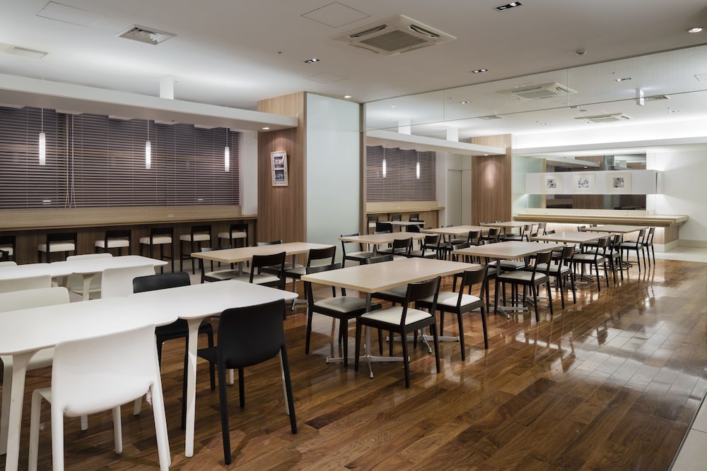ロビーラウンジ1 | ハンドレッドステイ 東京新宿 | ハンドレッドステイ 東京新宿