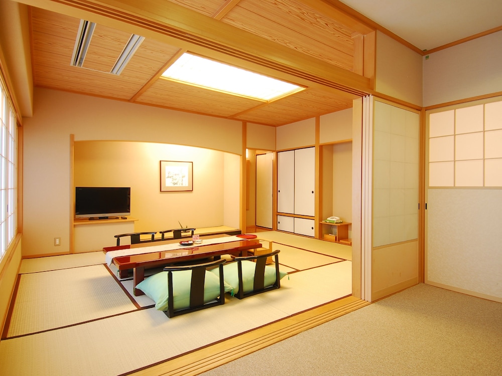 禁煙 末広亭 和室10-12畳 | 花びしホテル