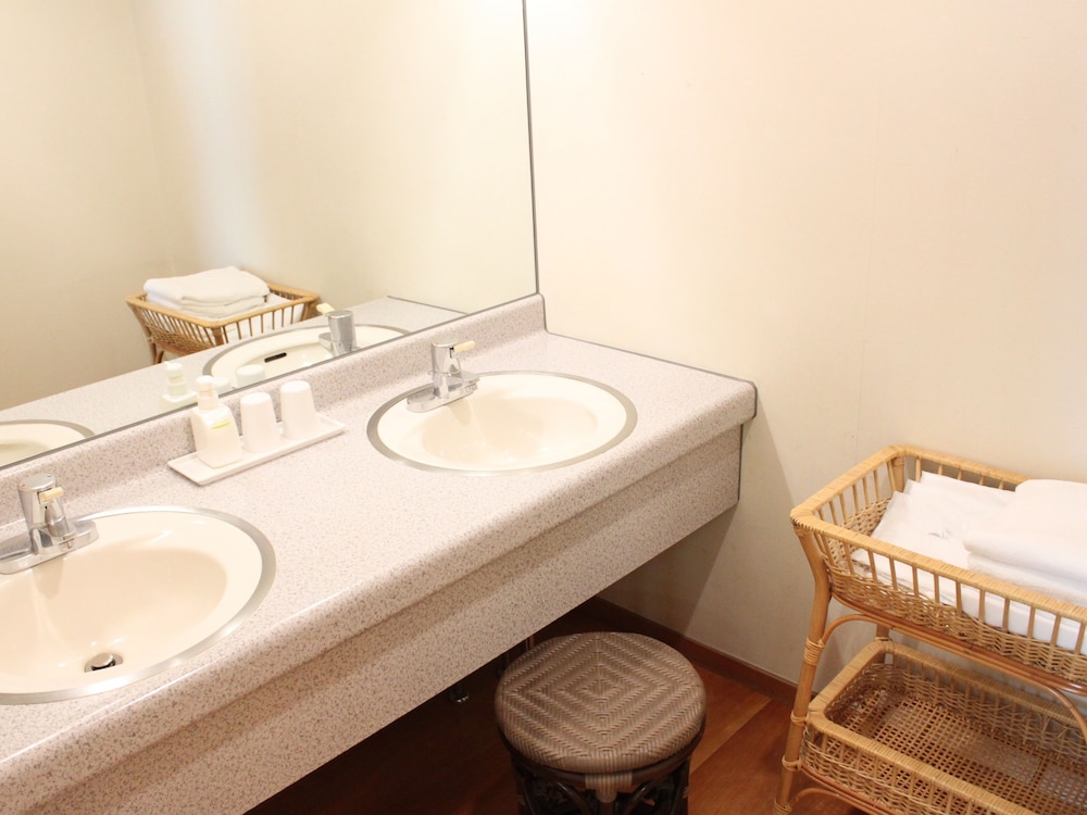 [禁煙] 7名様迄宿泊可能 [広びろ和室] (50m²以上) バスルーム0 | 花びしホテル