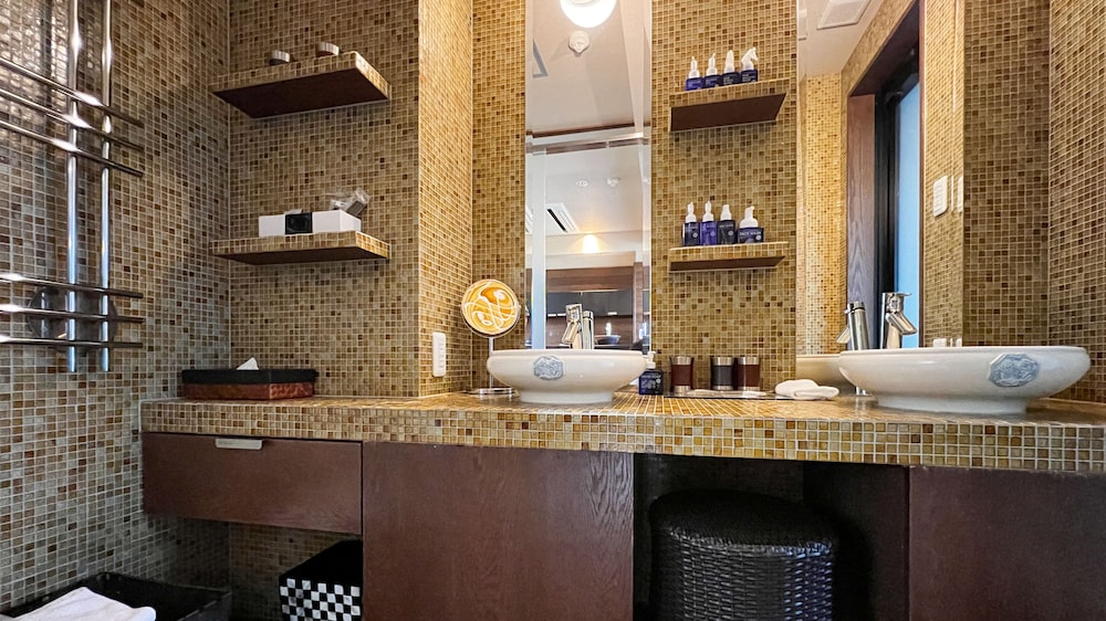 露天風呂付和洋室 禁煙 バスルーム1 | 北天の丘 あばしり湖鶴雅リゾート