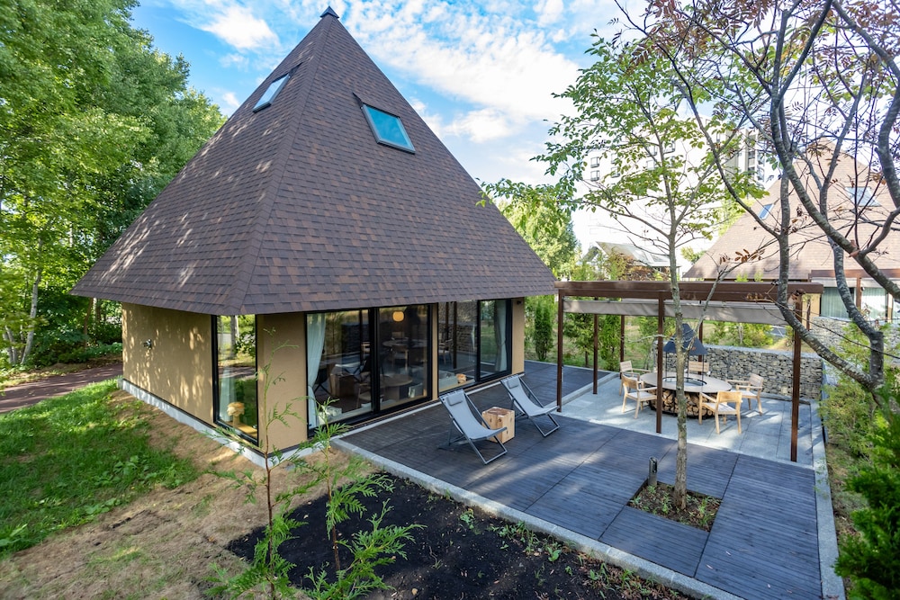 イズバヴィラ（ビュッフェディナー＆朝食） 禁煙 客室4 | 北天の丘 あばしり湖鶴雅リゾート