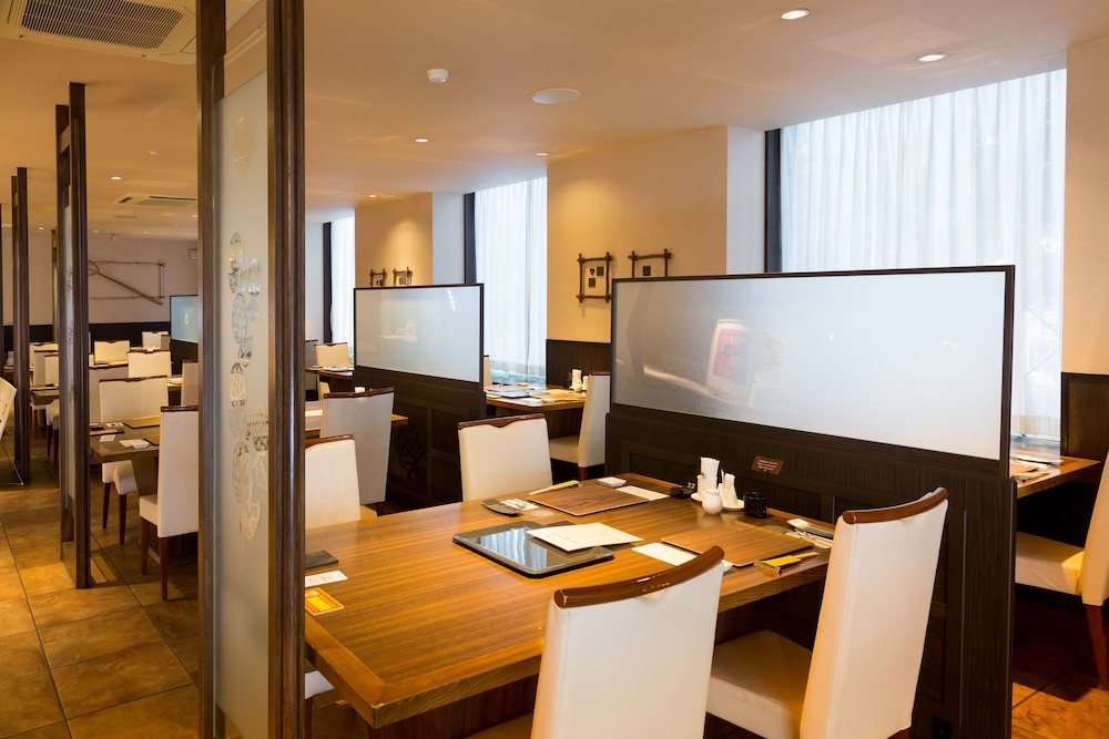 デラックス ツインルーム 禁煙 旅館のお食事処2 | 北天の丘 あばしり湖鶴雅リゾート