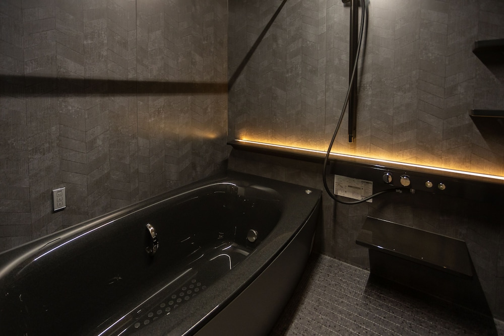 イズバヴィラツリーハウス付（ビュッフェディナー＆朝食） 禁煙 バスルーム0 | 北天の丘 あばしり湖鶴雅リゾート