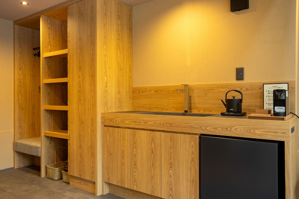 イズバヴィラ（ビュッフェディナー＆朝食） 禁煙 客室3 | 北天の丘 あばしり湖鶴雅リゾート