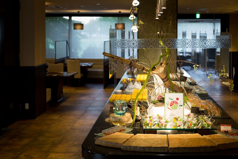 デラックス ツインルーム 禁煙 旅館のお食事処3 | 北天の丘 あばしり湖鶴雅リゾート