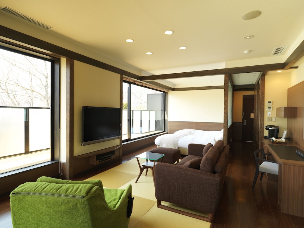 展望バス付デラックス和洋室 客室2 | しこつ湖鶴雅リゾートスパ 水の謌