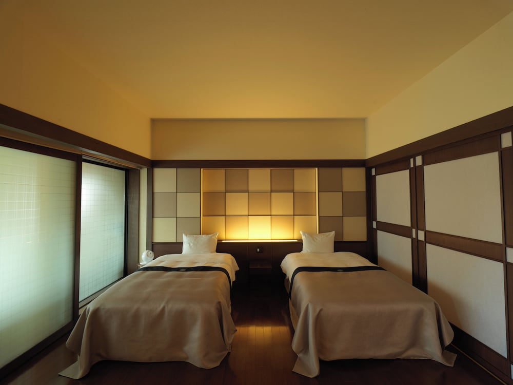 露天風呂付特別室（レストランでの会席料理の夕食込） 客室3 | しこつ湖鶴雅リゾートスパ 水の謌