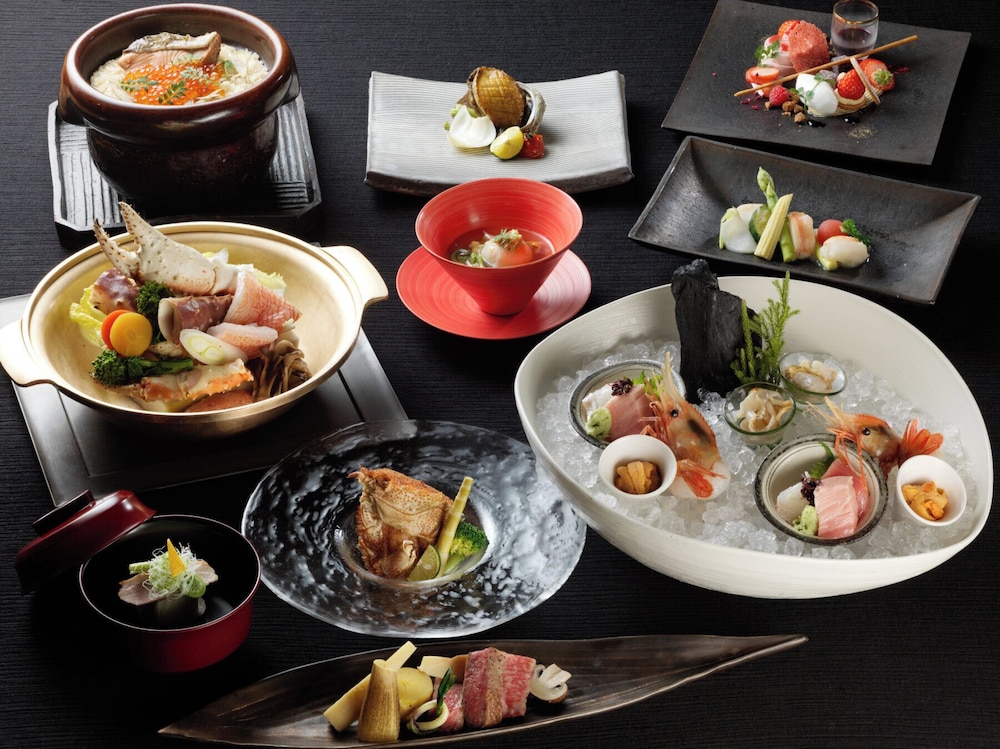 露天風呂付和洋室 (レストランでの会席料理の夕食込) 旅館のお食事処0 | しこつ湖鶴雅リゾートスパ 水の謌