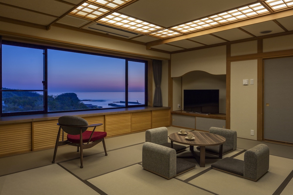 高層階サンセットスイート 8名迄宿泊可 | KIKI 知床 ナチュラル リゾート