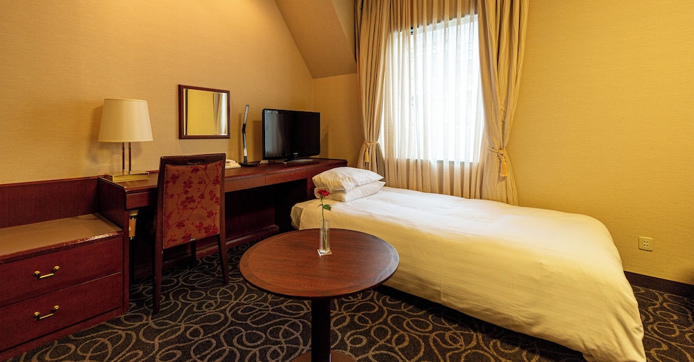 トリプルルーム 喫煙可 客室3 | 渋谷クレストンホテル