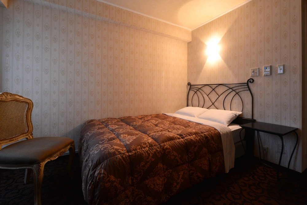 ããã«ã«ãŒã çŠç
6æ³ä»¥äžã®ã¿ 客宀2 | ãµã¯ã©ã»ãã«ãŒã«éå±±