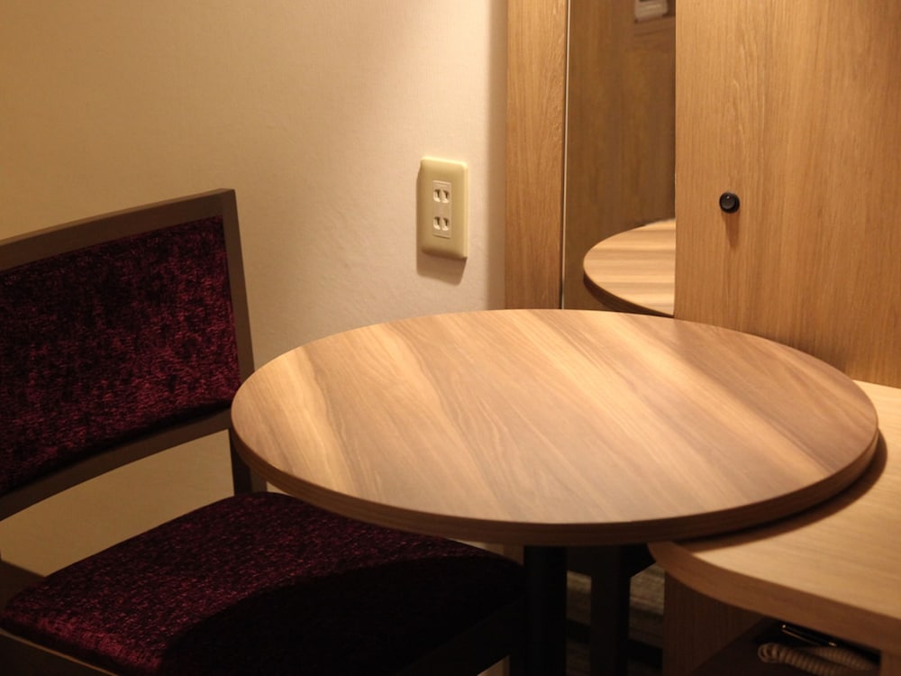 セミ ダブル ルーム 禁煙 客室2 | アーバンホテル草津