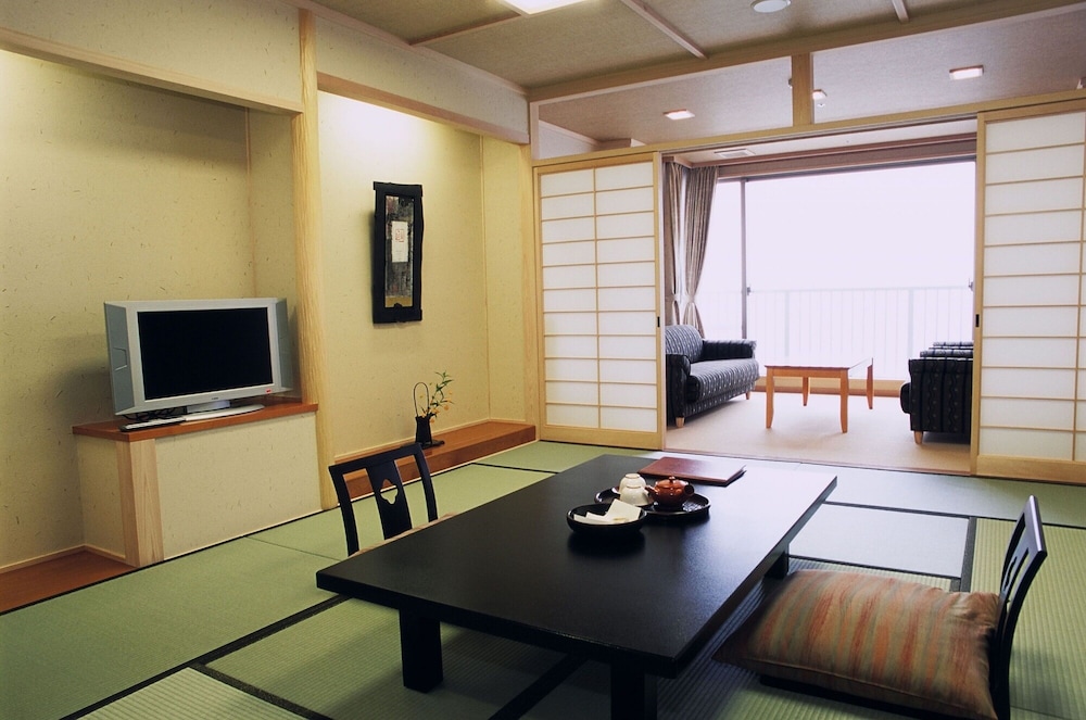 和室 喫煙 海鮮会席ディナー/朝食付き レストラン 客室3 | 海月館