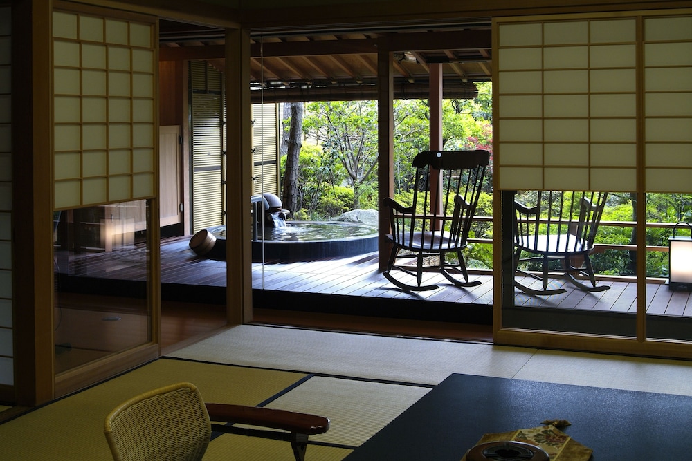 ガーデンスイート 個止吹気亭 禁煙 客室8 | グランディア芳泉