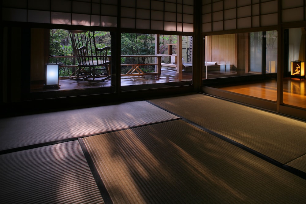 ガーデンスイート 個止吹気亭 禁煙 客室6 | グランディア芳泉