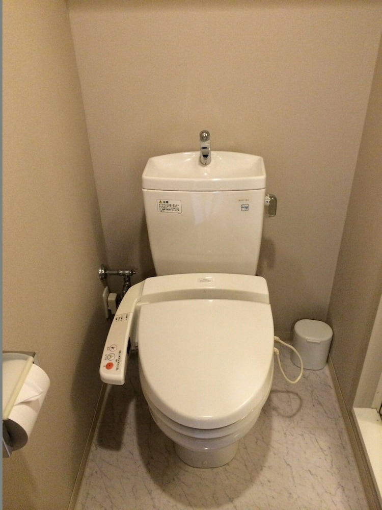 モデレートダブルルーム　禁煙 (18sqm) 客室の設備とサービス2 | 中通温泉　こまちの湯　ドーミーイン秋田
