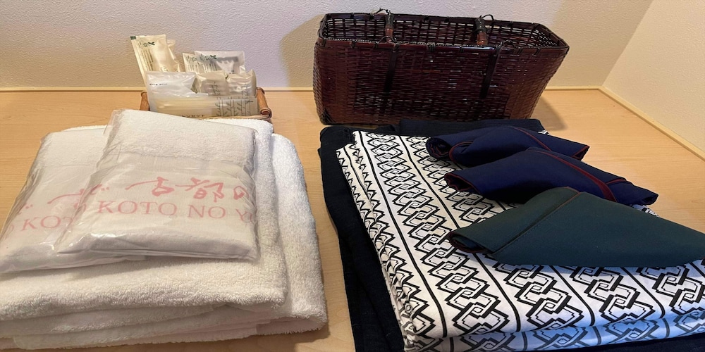 スタンダード ツイン ルーム 禁煙 客室の設備とサービス0 | おやど 古都の夢