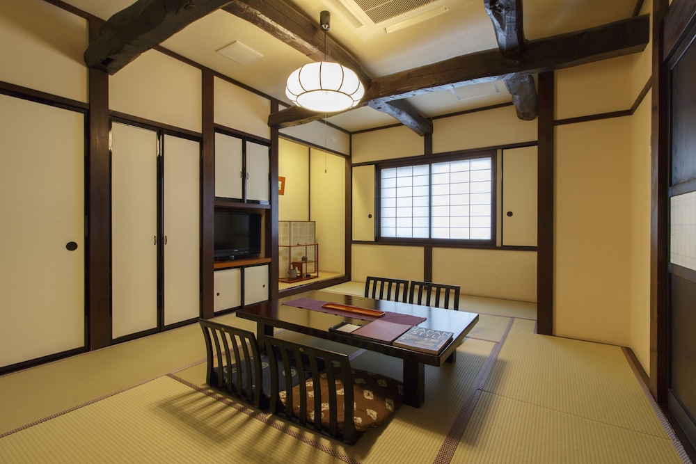 スイート ルーム 禁煙 | おやど 古都の夢