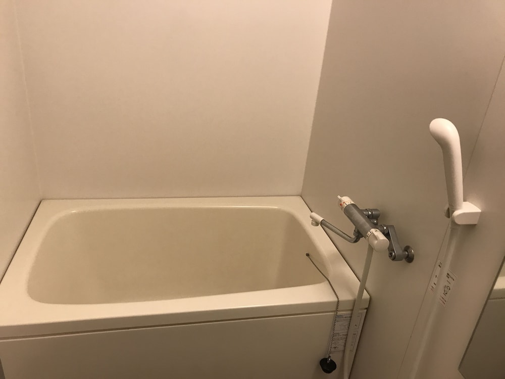 スーペリア ツイン ルーム 禁煙 バスルーム1 | おやど 古都の夢