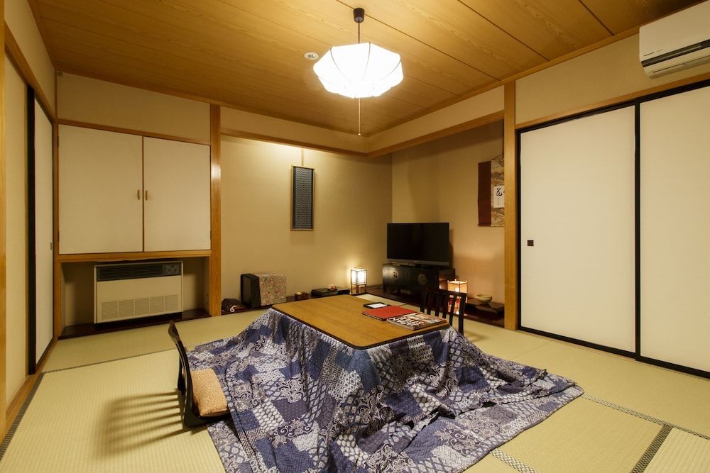 スタンダード ツイン ルーム 禁煙 客室5 | おやど 古都の夢