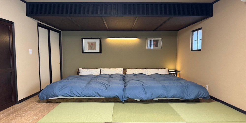 207 和洋室ファミリールーム（シャワーブースのみ）[禁煙] 客室2 | おやど 古都の夢