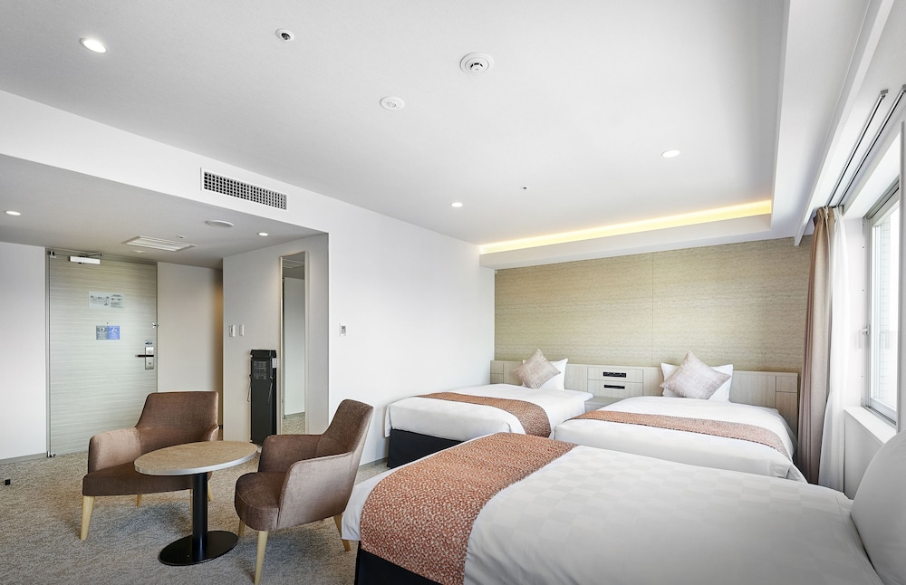 ワイドデラックス トリプルルーム 喫煙可 | ダイワロイネットホテル京都八条口