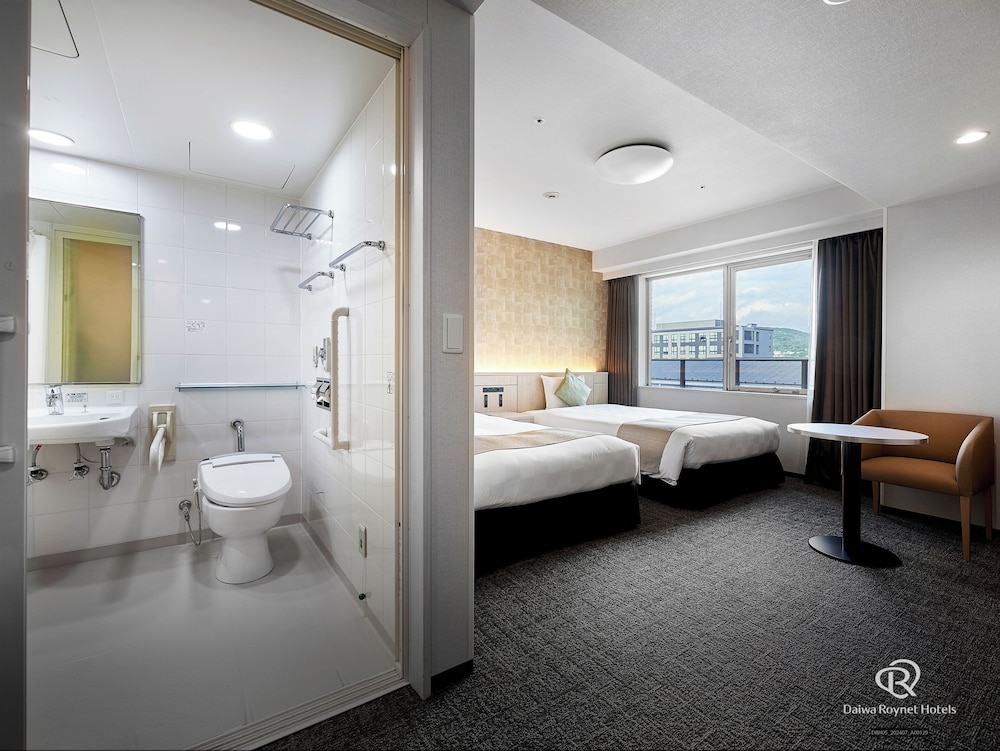ユニバーサル ツインルーム 禁煙 | ダイワロイネットホテル京都八条口
