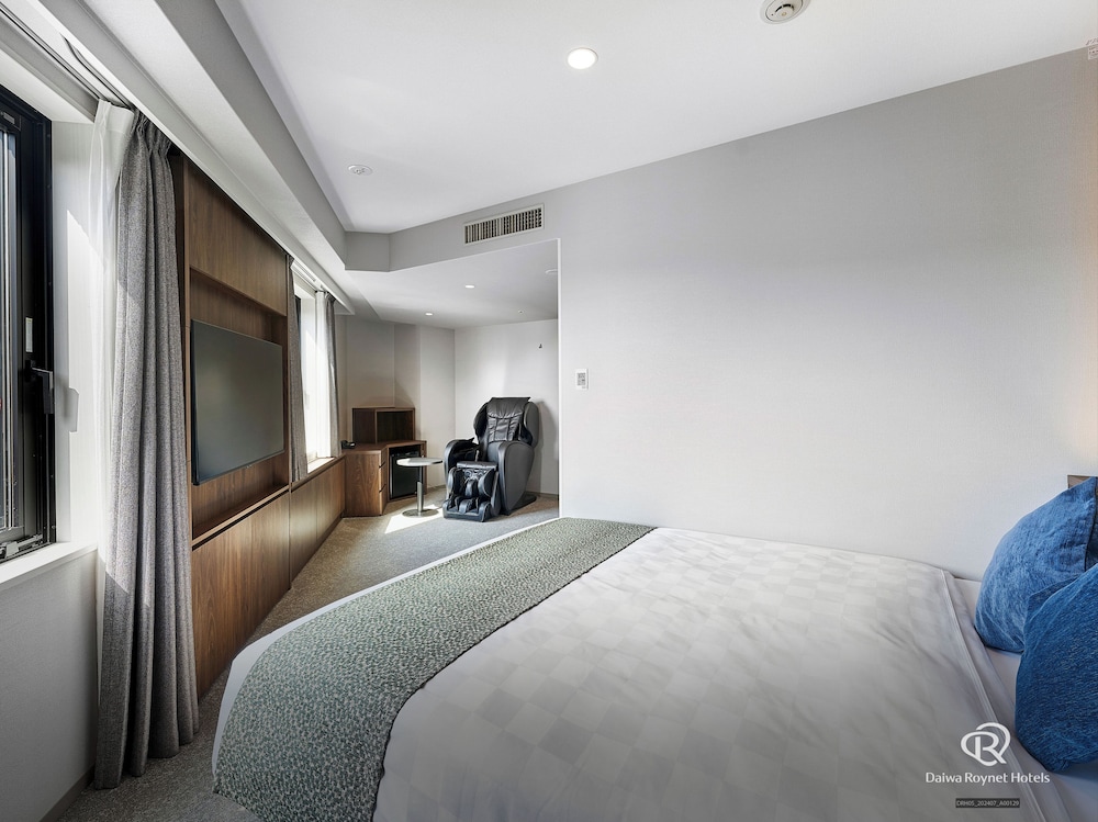 デラックス ダブルルーム 禁煙 | ダイワロイネットホテル京都八条口