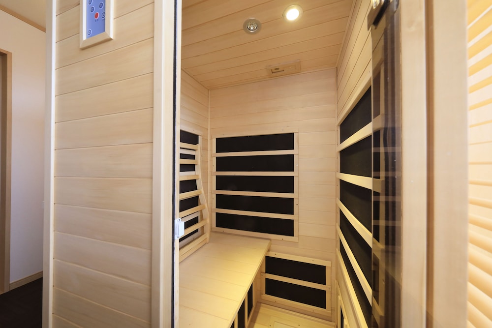 コンフォート スイート ベッド (複数台) 禁煙 専用バスルーム バスルーム2 | ホテル椿野