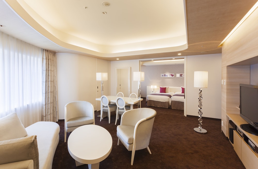 ジュニア スイート 禁煙（58平米） | ホテル エルセラーン大阪