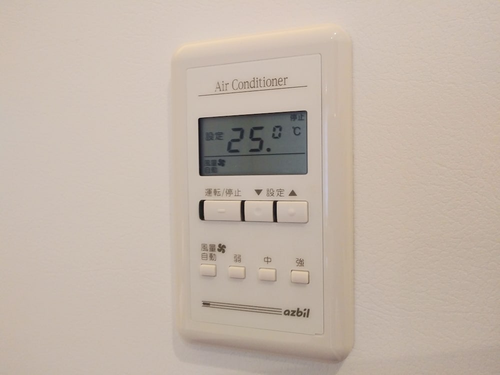 スーペリア ダブルルーム 禁煙（22平米） 冷房0 | ホテル エルセラーン大阪