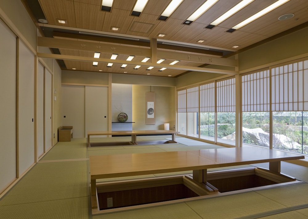 レストラン1 | ホテル エルセラーン大阪