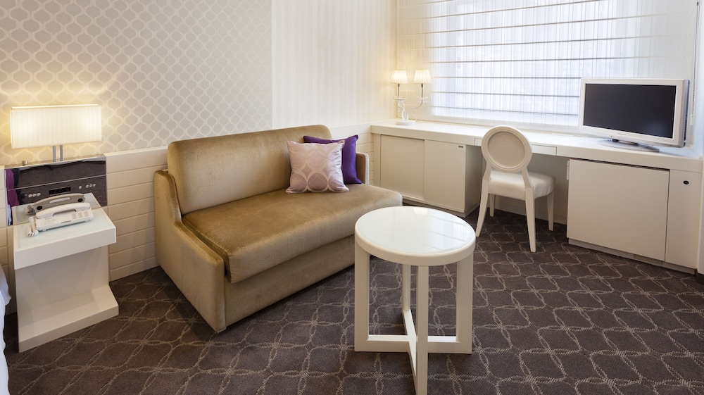 スーペリア ダブルルーム 禁煙（22平米） 客室2 | ホテル エルセラーン大阪