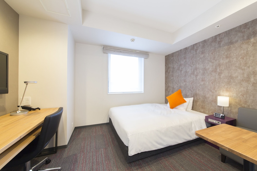 Residential Semi-Double (for 2 people) / with Washer & Dryer English 客室1 | 東急ステイ五反田