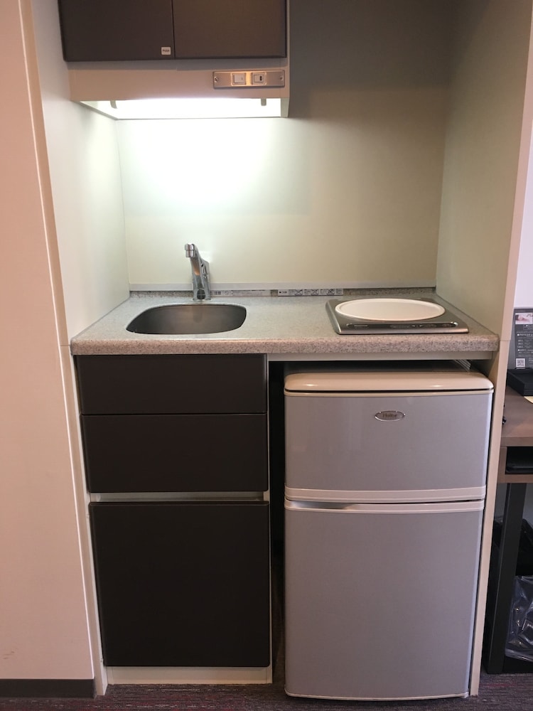 Residential Semi-Double (for 2 people) / with Washer & Dryer English 専用簡易キッチン0 | 東急ステイ五反田