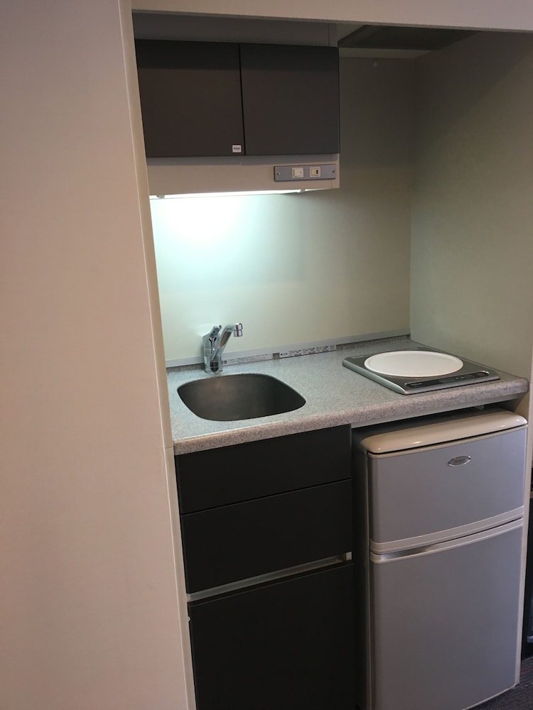 Residential Double (for 2 people) / with Washer & Dryer 専用簡易キッチン2 | 東急ステイ五反田