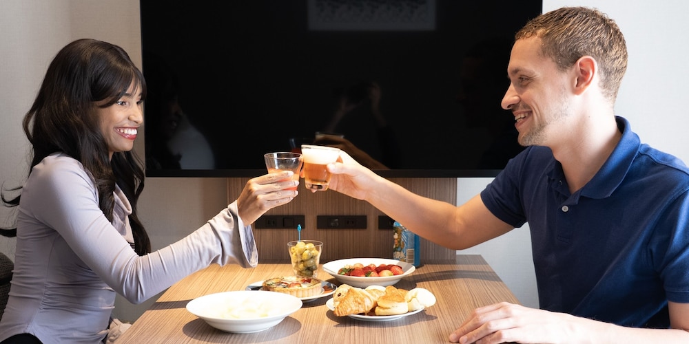 レジデンシャルダブル 禁煙 17平米 客室15 | 東急ステイ日本橋