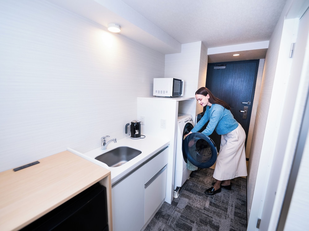 レジデンシャル ダブルルーム 18㎡ 禁煙 1ベッド 洗濯乾燥機 ミニキッチン付き 客室8 | 東急ステイ築地