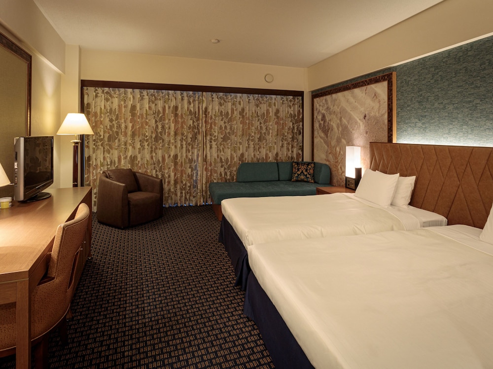 [プレミアスーペリアツイン] オーシャンビュー / 最上階・7階 禁煙 客室1 | 沖縄 かりゆし ビーチリゾート オーシャンスパ