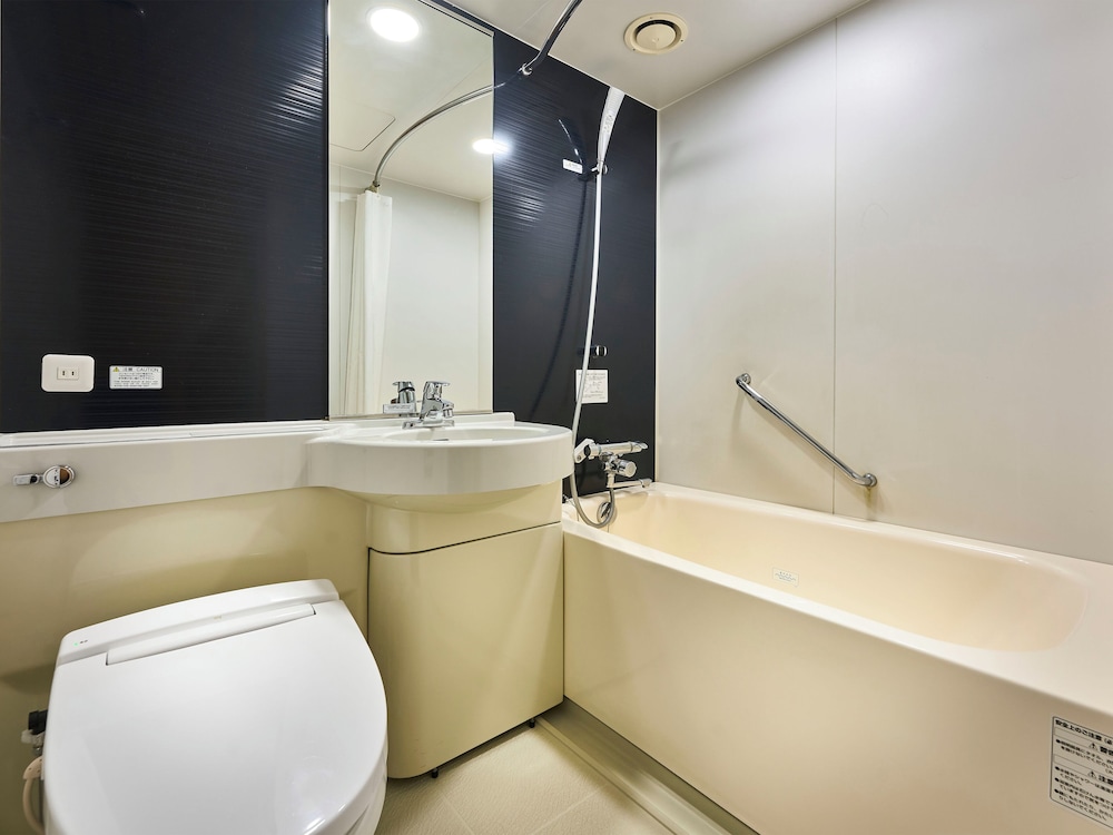 ラージダブルルーム 禁煙 2名利用 バスルーム0 | ダイワロイネットホテル名古屋新幹線口