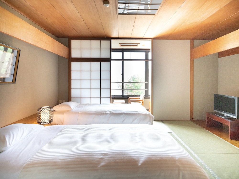 客室1 | HOTEL SHIRAHAMAKAN(白浜館)