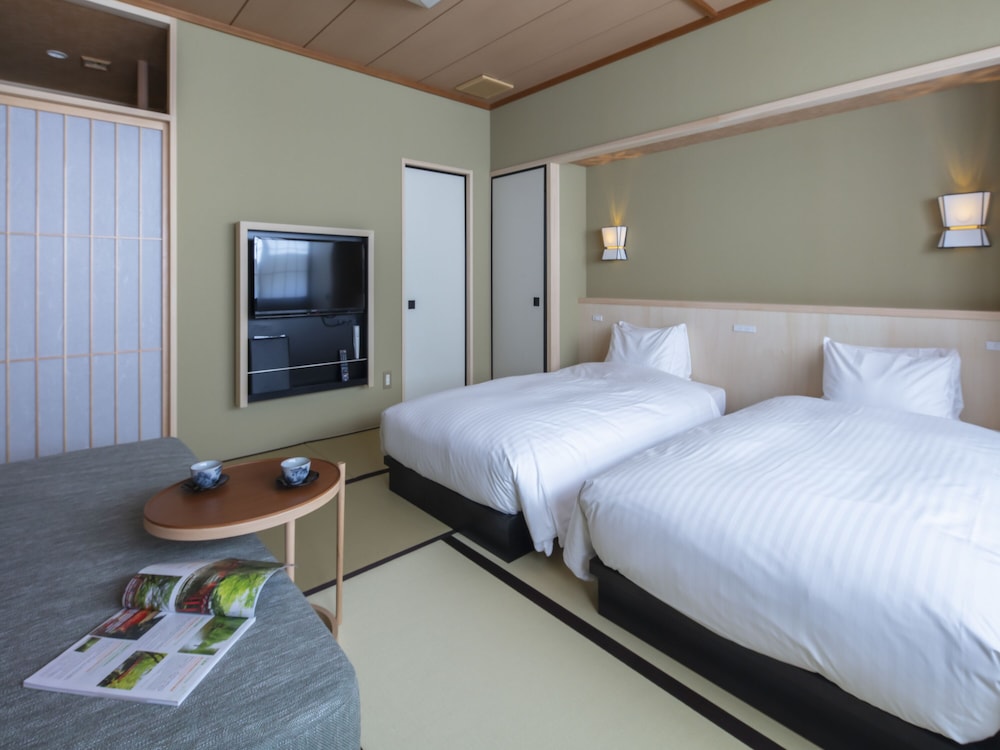 祇園の中心地 ! ベッドタイプ和室 客室3 | 祇園旅館 花楽