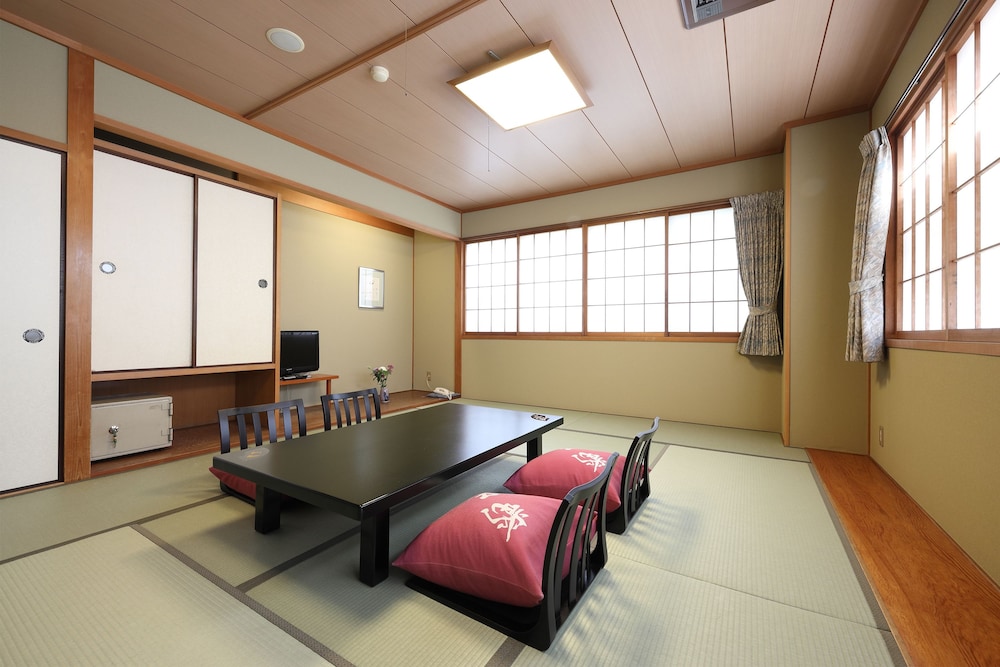 京都祇園の中心地 ! スタンダード和室 | 祇園旅館 花楽