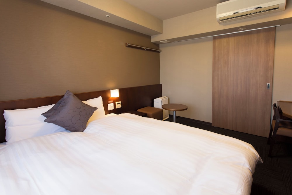 クイーンルーム 禁煙 (17.2平米) | 天然温泉　六花の湯　ドーミーイン熊本