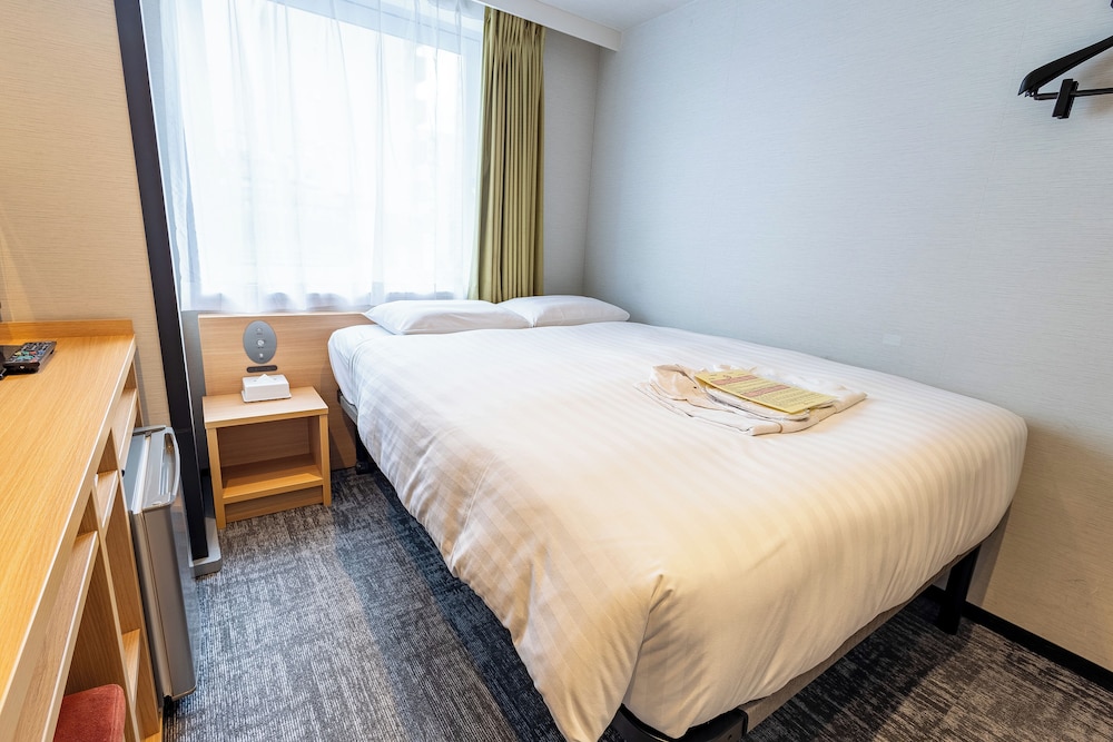 ダブルルーム　禁煙 客室13 | イーホテル東新宿