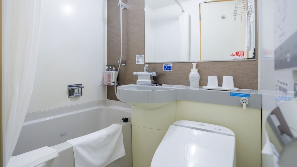 セミダブル 禁煙 Bed Size(123cm×190cm) 客室1 | 福岡フローラルイン西中洲