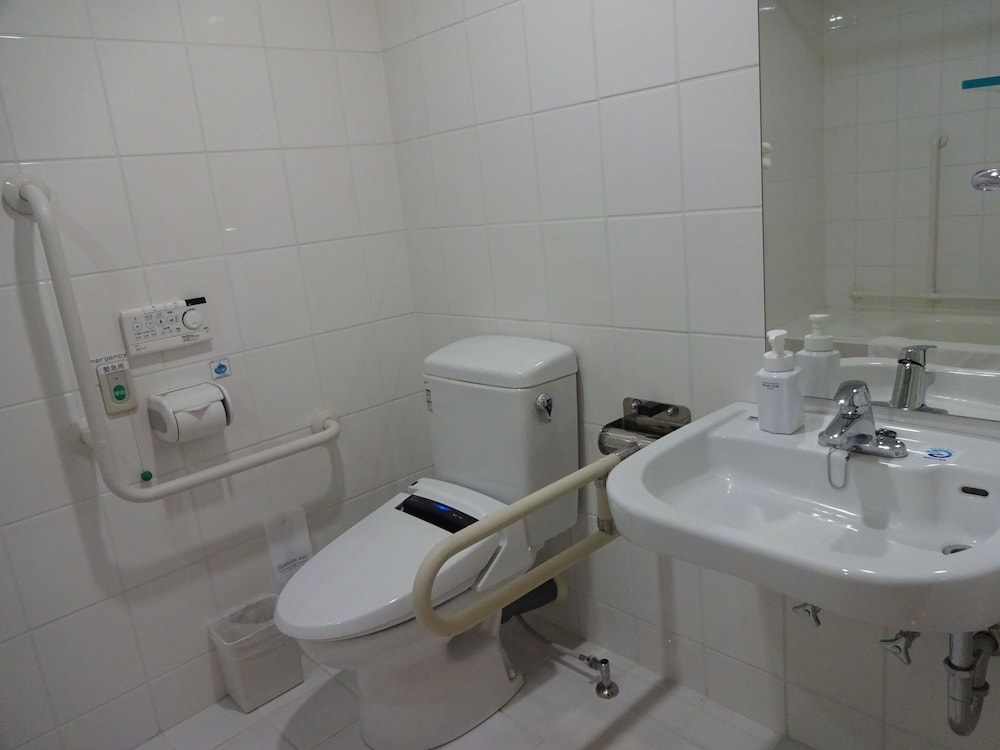 アクセシブルセミダブル禁煙 バスルーム2 | ホテルマイステイズ福岡天神