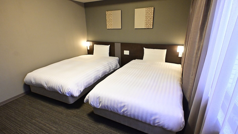 クラブフロアツイン 禁煙 (21.5平方メートル) 客室4 | 天然温泉　御笠の湯　ドーミーイン博多祇園