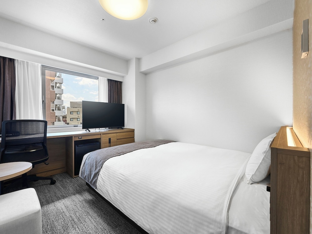スタンダード ダブルルーム ダブルベッド 1 台 喫煙可 | ダイワロイネットホテル東京赤羽